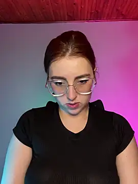 CoraVibes online show from November 2025 12:06:01 PM