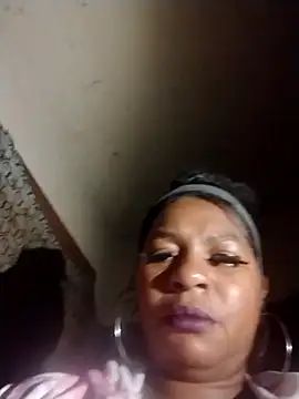 Ladiv33 online show from November 2025 05:59:01 PM