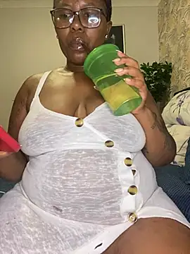 fatpussydallx online show from April 2026 06:32:02 PM