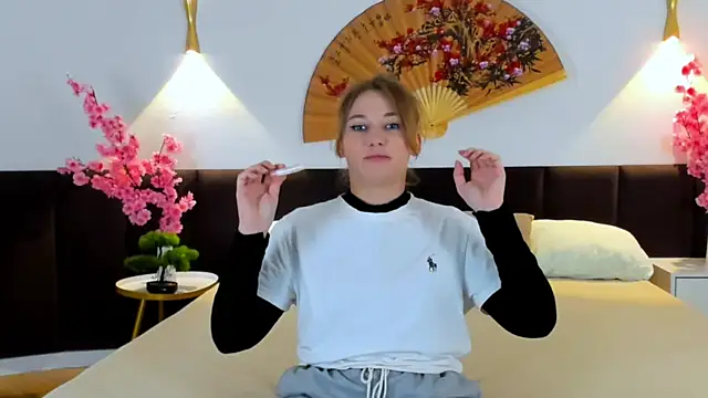 KimberlyPierceLove online show from September 2025 02:19:01 PM