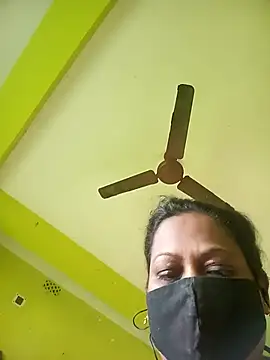 KITTUAAA online show from November 2025 08:55:01 AM