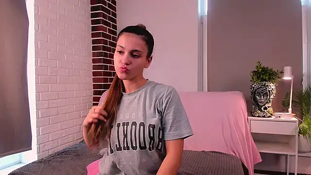 TrudyPastel online show from September 2025 07:19:01 AM