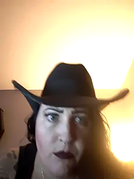 Snapshot of TheRealSophieDee chatting on October 2025 09:59:02 PM TheRealSophieDee online show from October 2025 09:59:02 PM