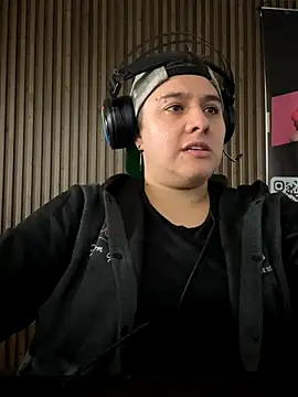 Snapshot of IanGilbert chatting on September 2025 03:13:01 PM IanGilbert online show from September 2025 03:13:01 PM