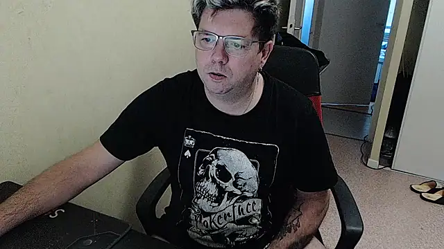 blueandwhite1 online show from December 2024 08:10:02 AM