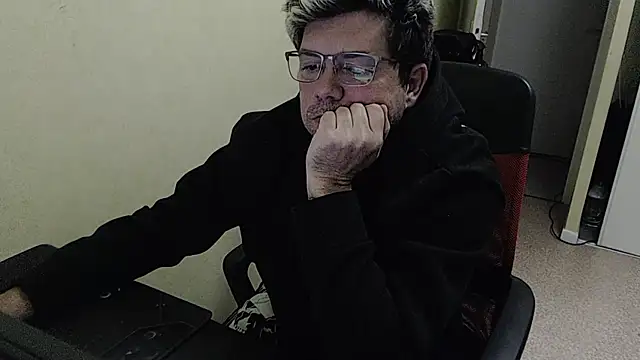 blueandwhite1 online show from January 2025 10:12:01 PM