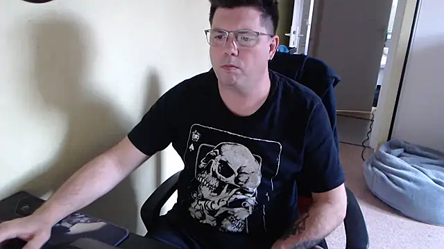 blueandwhite1 online show from March 2025 03:34:01 PM