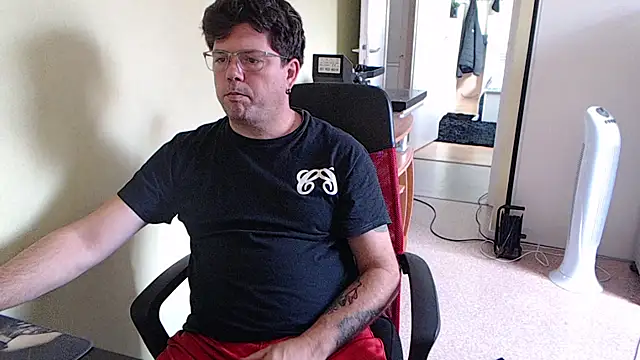 blueandwhite1 online show from September 2025 07:30:01 AM