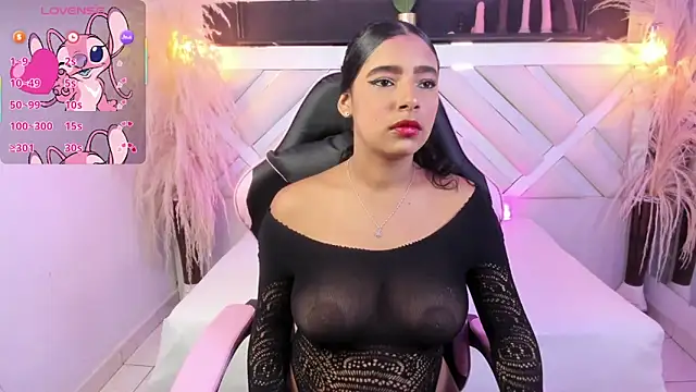 Zoe-Johnson  online show from June 2026 10:32:01 PM