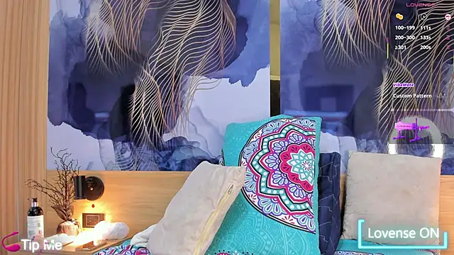 LunaStar- online show from October 2025 12:50:02 PM