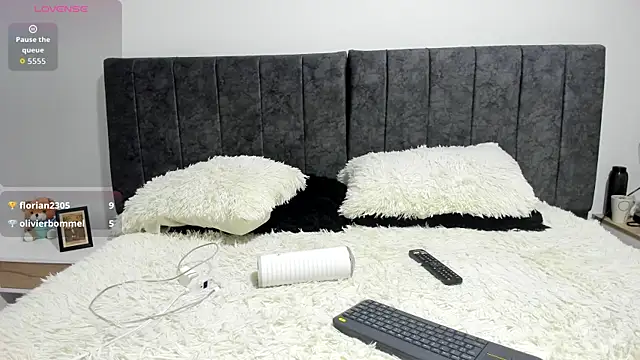 Snapshot of AlejandroLoouis chatting on September 2025 10:39:01 AM AlejandroLoouis online show from September 2025 10:39:01 AM