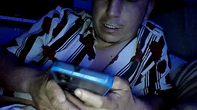 Snapshot of B3toBaby chatting on June 2026 10:52:01 AM B3toBaby online show from June 2026 10:52:01 AM