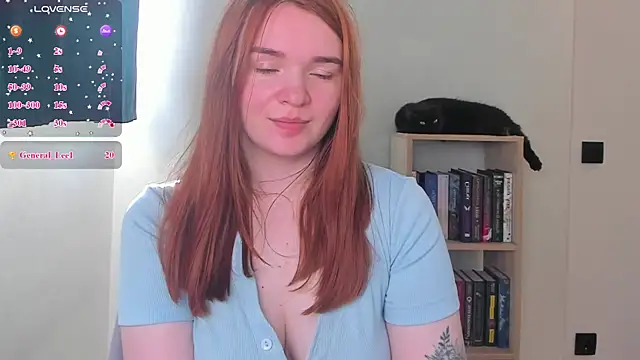 Snapshot of EvaJackson111 chatting on June 2026 06:19:02 AM EvaJackson111 online show from June 2026 06:19:02 AM