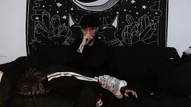 Snapshot of cyb3r_david chatting on November 2025 01:59:02 AM cyb3r david online show from November 2025 01:59:02 AM