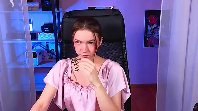 Loona Eclipse online show from September 2025 08:34:02 PM