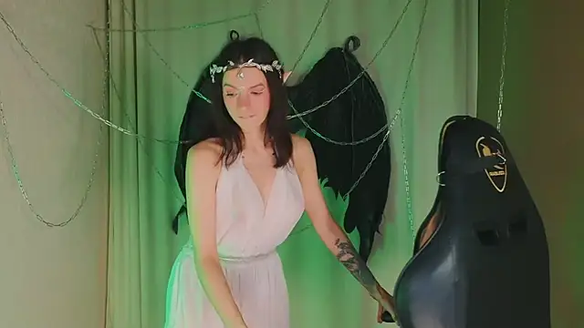 Loona Eclipse online show from October 2025 08:53:02 PM