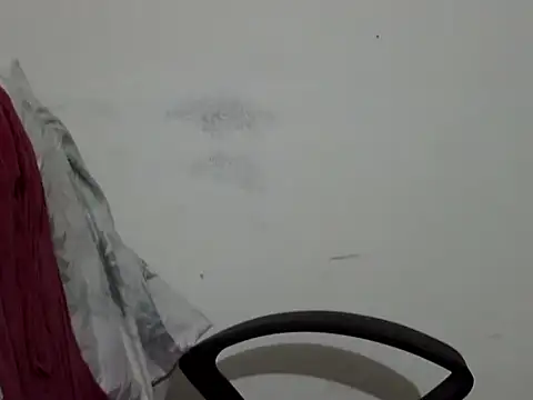 Snapshot of Mon-Luv chatting on October 2025 04:53:02 PM Mon-Luv online show from October 2025 04:53:02 PM