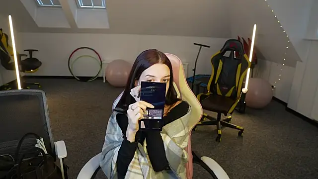  Lili 054 online show from November 2025 12:15:02 PM