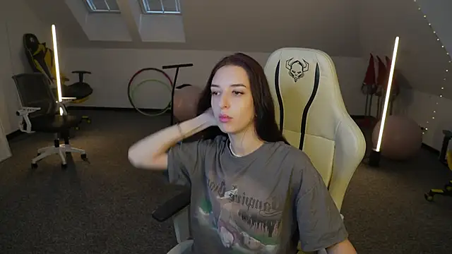  Lili 054 online show from November 2025 11:14:01 AM