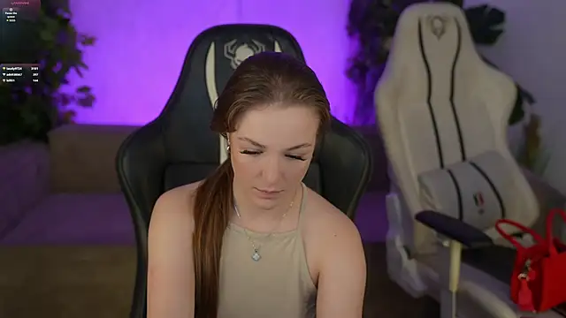 Snapshot of Ella_054 chatting on November 2025 07:24:01 PM Ella 054 online show from November 2025 07:24:01 PM