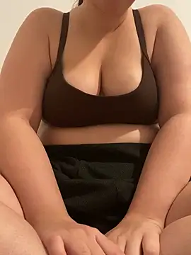 molligesteen online show from December 2025 02:51:02 AM