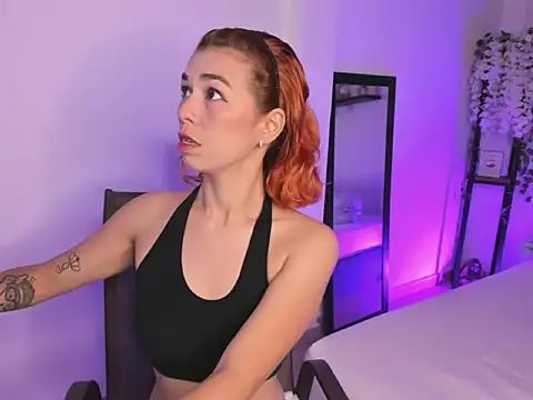 Snapshot of selene_boyer chatting on November 2025 06:08:01 PM selene boyer online show from November 2025 06:08:01 PM