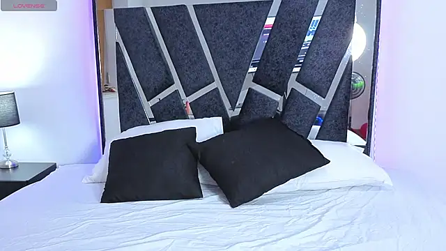 ReginaRosetti online show from December 2025 01:40:01 PM