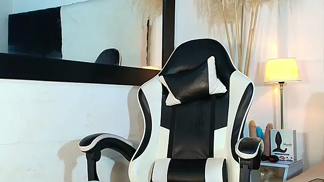 MaicolParker  online show from June 2026 01:01:02 PM