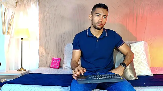 MaicolParker  online show from August 2026 12:07:02 PM