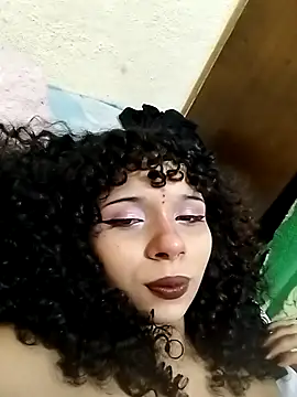 Casal-foda braba online show from February 2026 12:30:02 AM