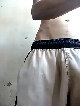 juninho2001 online show from November 2025 05:46:02 PM