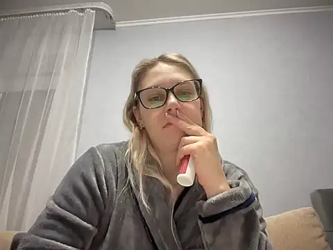 NikexPretty online show from November 2025 07:57:01 PM