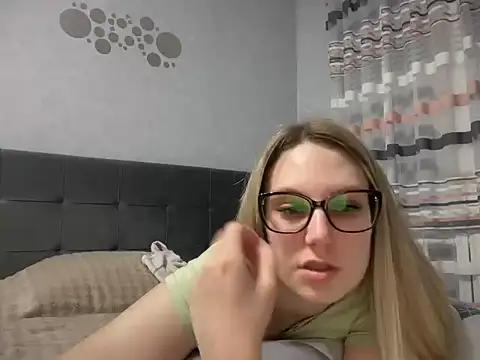 NikexPretty online show from April 2026 06:53:02 PM