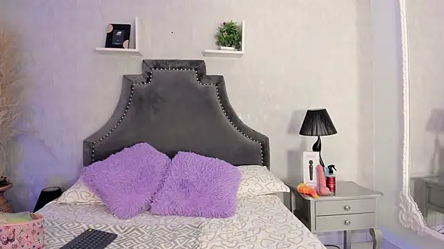 Snapshot of SarahCastro1_ chatting on July 2026 04:27:01 AM SarahCastro1 online show from July 2026 04:27:01 AM