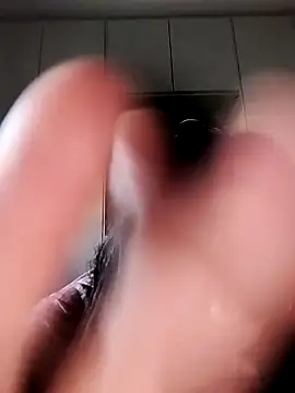 Snapshot of caldaevogliosa81 chatting on October 2025 09:18:01 AM caldaevogliosa81 online show from October 2025 09:18:01 AM