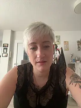 Rozendefotz online show from September 2025 06:35:02 AM