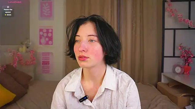 JuanaFriesz online show from March 2026 09:11:02 AM