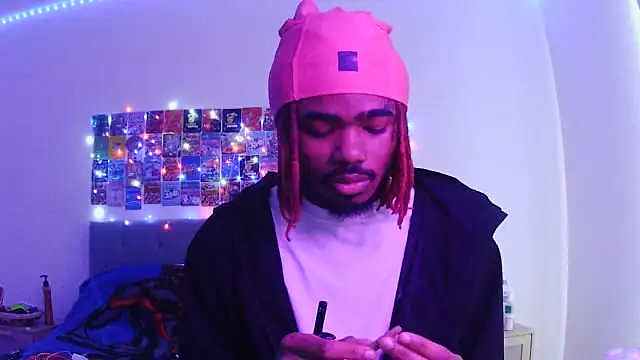 Snapshot of risktakinndolo chatting on November 2025 03:23:01 PM risktakinndolo online show from November 2025 03:23:01 PM