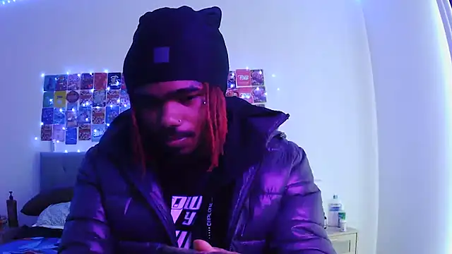 Snapshot of risktakinndolo chatting on November 2025 04:42:02 PM risktakinndolo online show from November 2025 04:42:02 PM