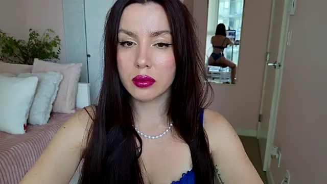 SirenSwitch online show from September 2025 08:42:02 PM