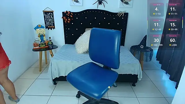 SammySmall F w online show from October 2025 09:26:02 PM