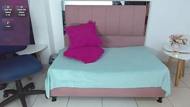 SammySmall F w online show from January 2026 10:24:01 PM