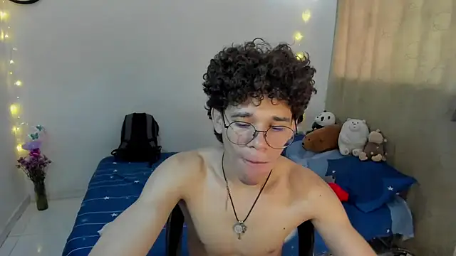 Tom Blues online show from November 2025 03:00:01 PM