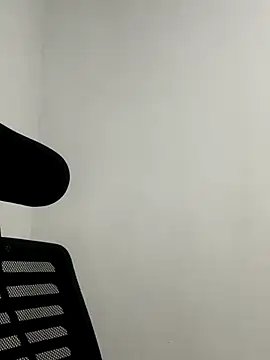 Snapshot of aliciia_23 chatting on October 2025 04:10:02 AM aliciia 23 online show from October 2025 04:10:02 AM