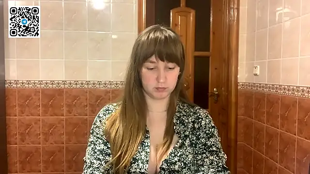 MaroonMoon  online show from December 2025 08:58:01 PM