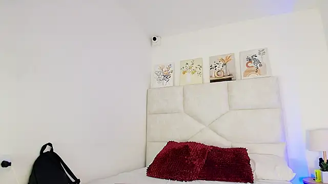 elizawiliamst online show from June 2026 12:22:02 PM
