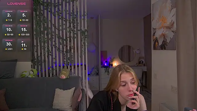 sofiapurex online show from October 2025 06:51:02 PM