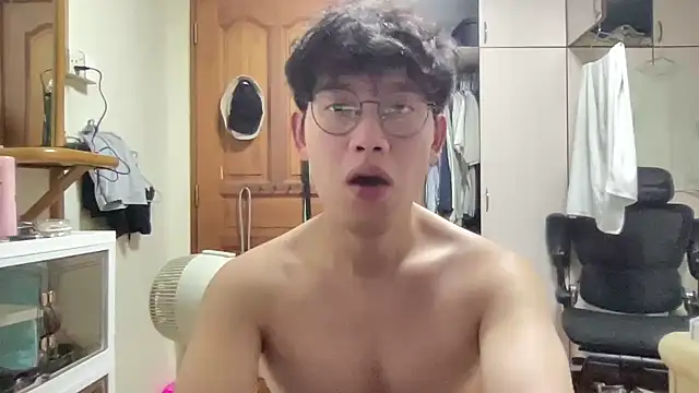 Passionatetwink2 online show from November 2025 11:13:01 AM