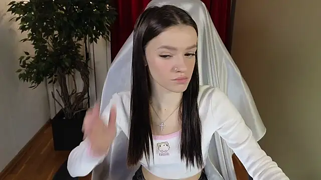 E l i z e  online show from November 2025 05:30:02 AM