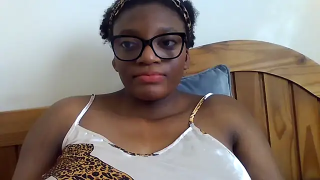 Snapshot of SexyGemBeautyX chatting on September 2025 05:45:01 PM SexyGemBeautyX online show from September 2025 05:45:01 PM